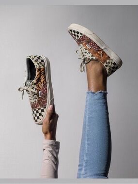 Vans Era Patchwork Tiger Mismatch Sneakers US 8.5 Women Boho Grunge Skeater